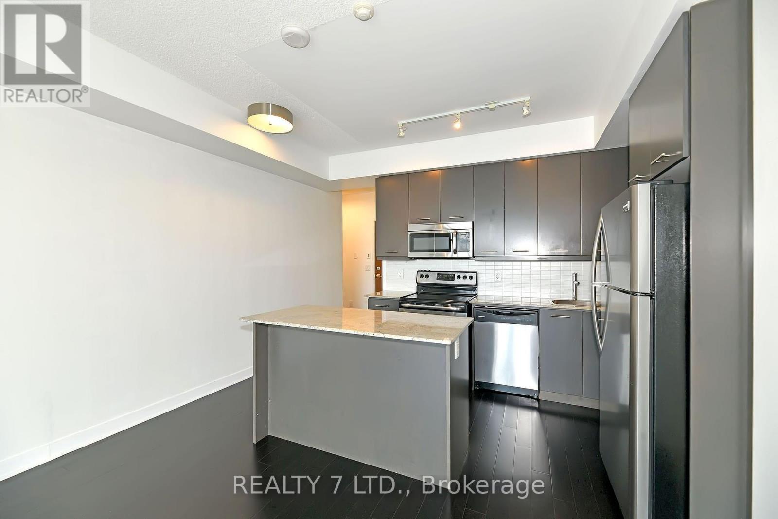 2709 - 360 Square One Drive, Mississauga, Ontario L5B 0G7 - Photo 17 - W13517132