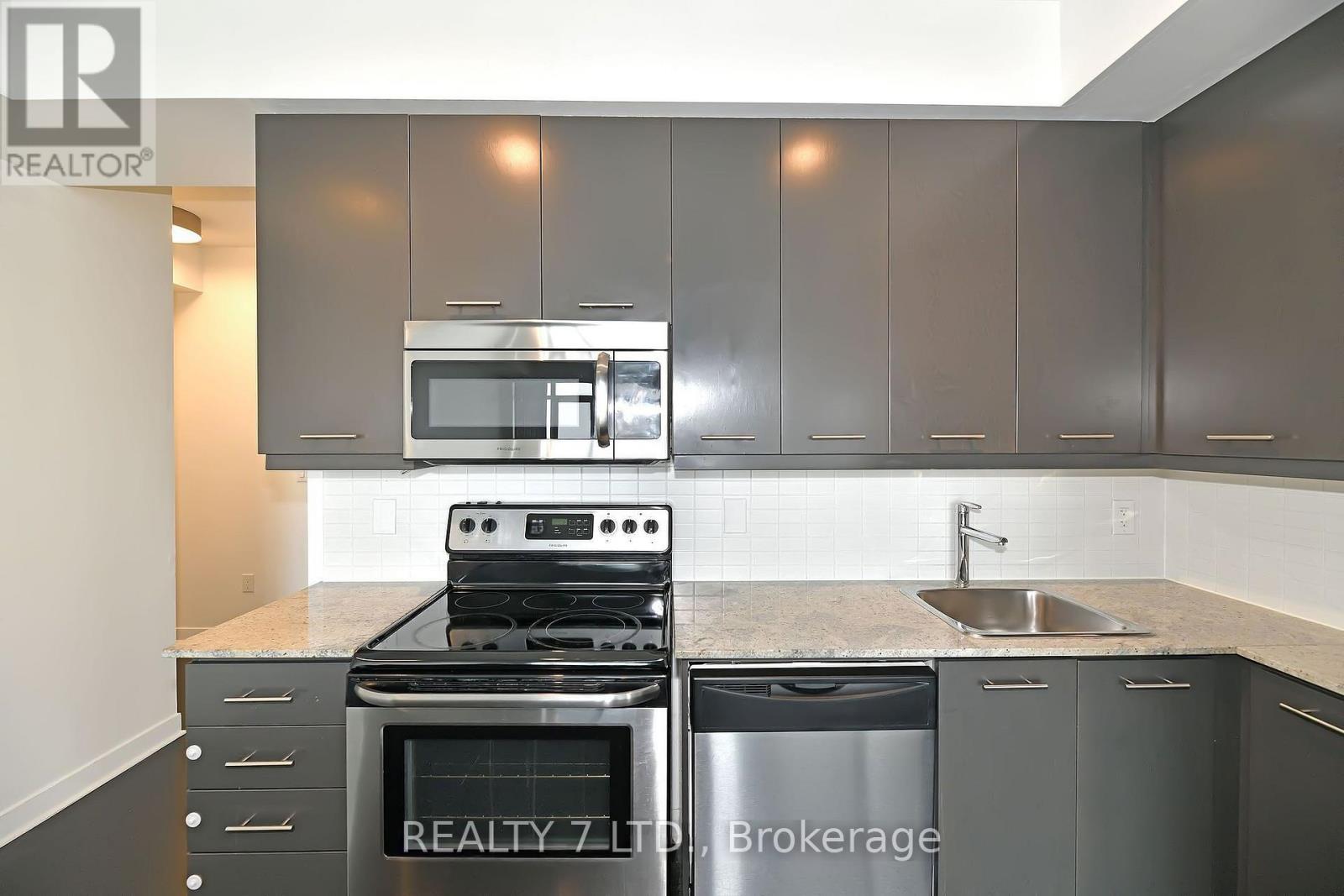 2709 - 360 Square One Drive, Mississauga, Ontario L5B 0G7 - Photo 18 - W13517132