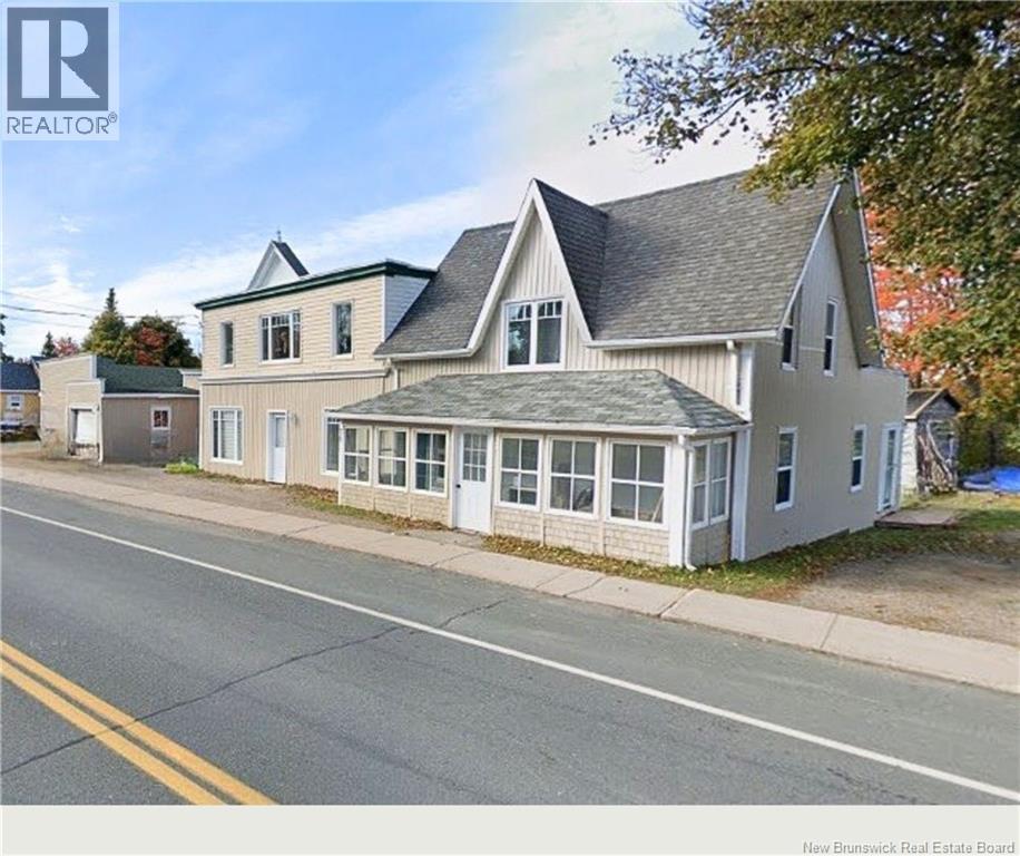 707 Boulevard St-Pierre Ouest, Caraquet, New Brunswick