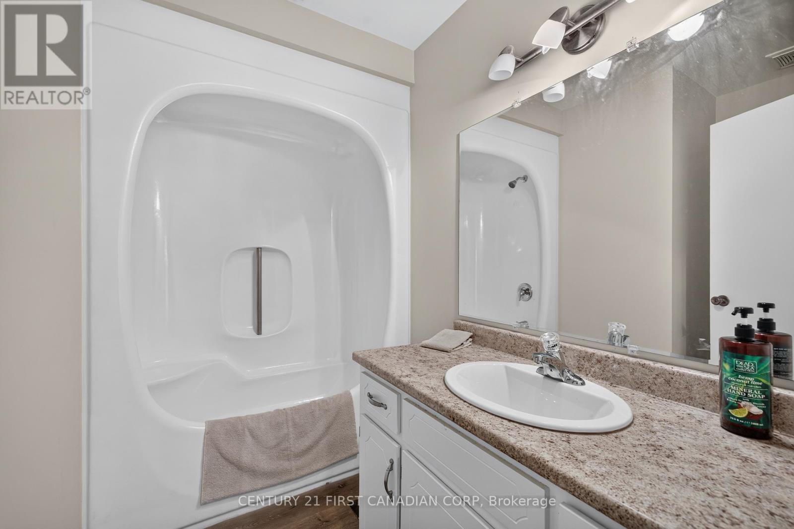 19429 Harwich Road, Chatham-Kent, Ontario  N0P 1A0 - Photo 36 - X13517274