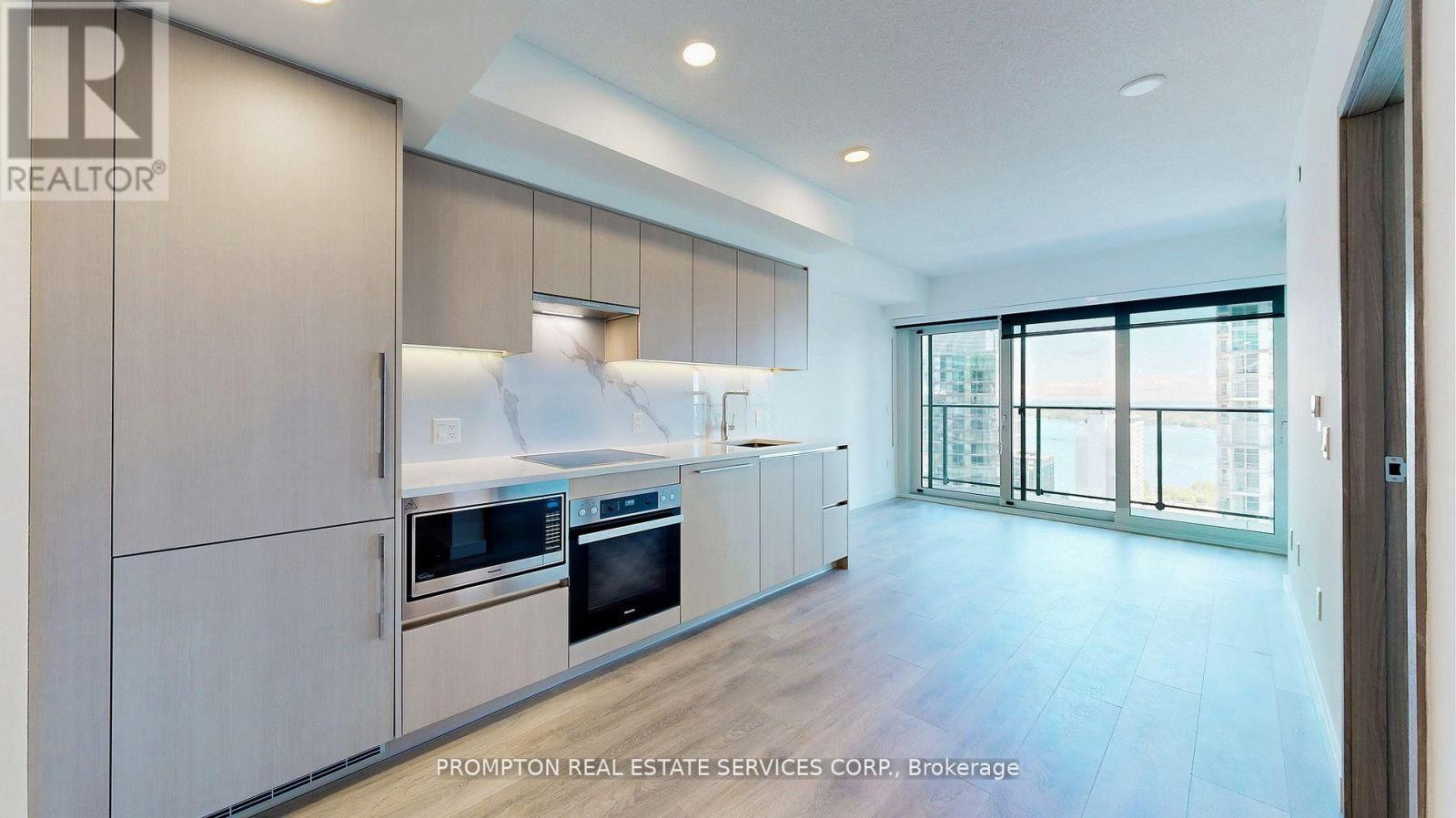 5206 - 1 Concord Cityplace Way, Toronto, Ontario  M5V 0X3 - Photo 2 - C13517258