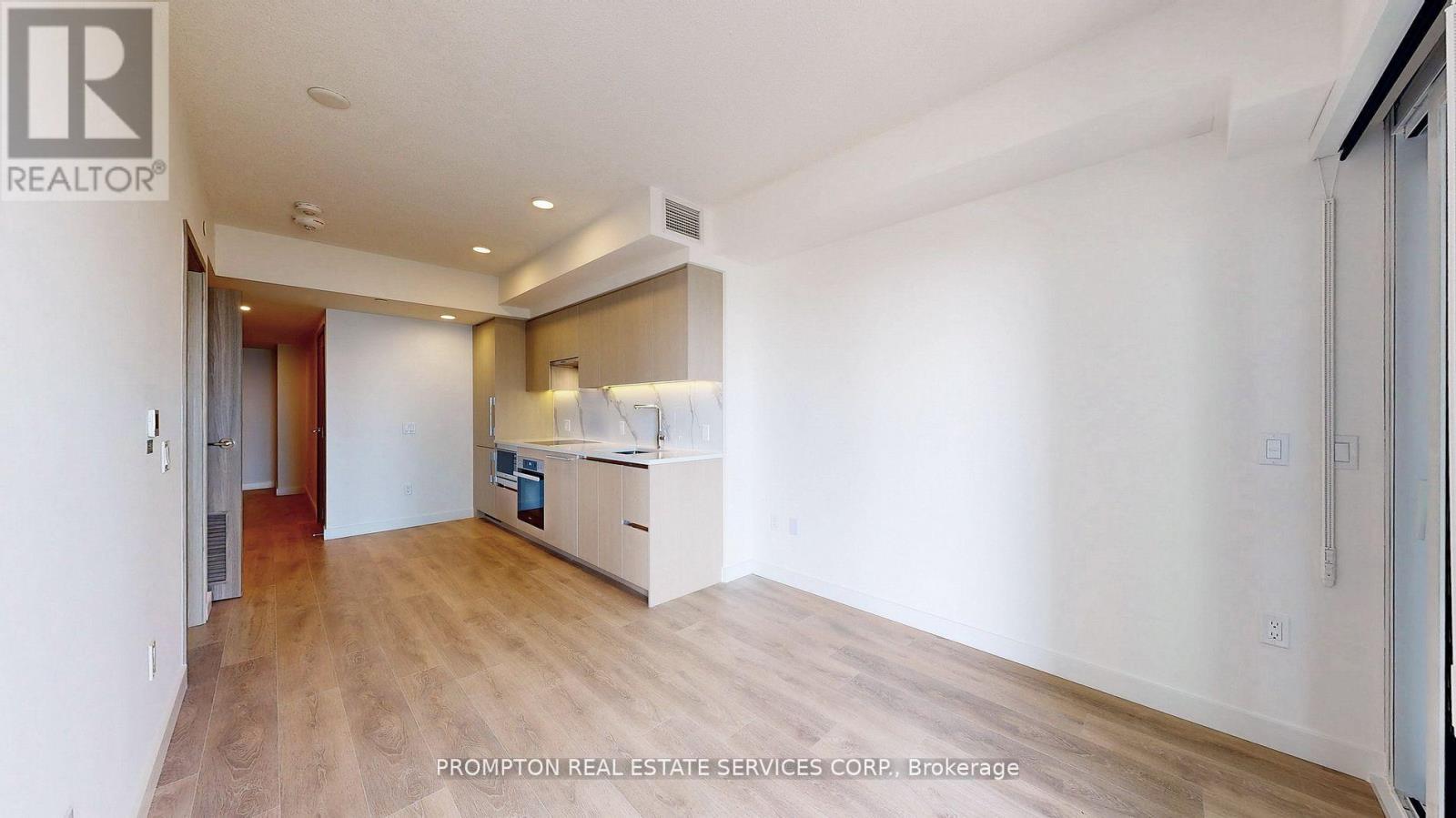 5206 - 1 Concord Cityplace Way, Toronto, Ontario  M5V 0X3 - Photo 5 - C13517258