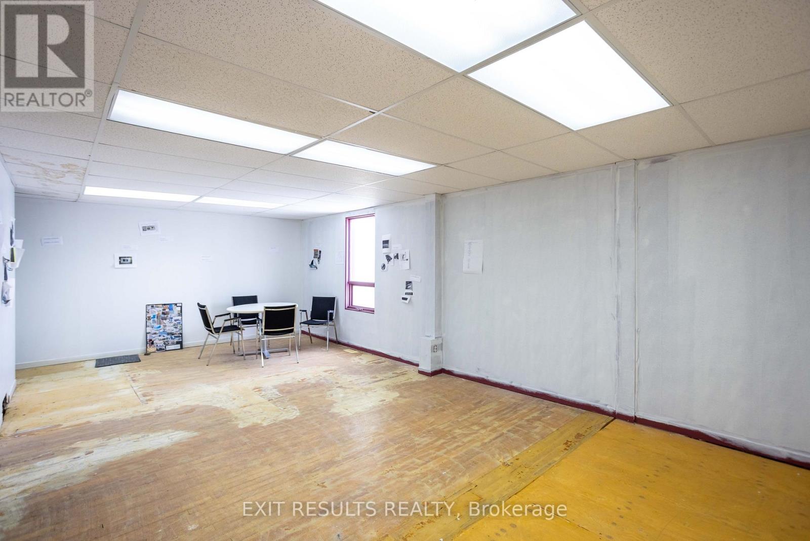 1027 Notre Dame Street, Russell, Ontario  K0A 1W0 - Photo 10 - X12805176