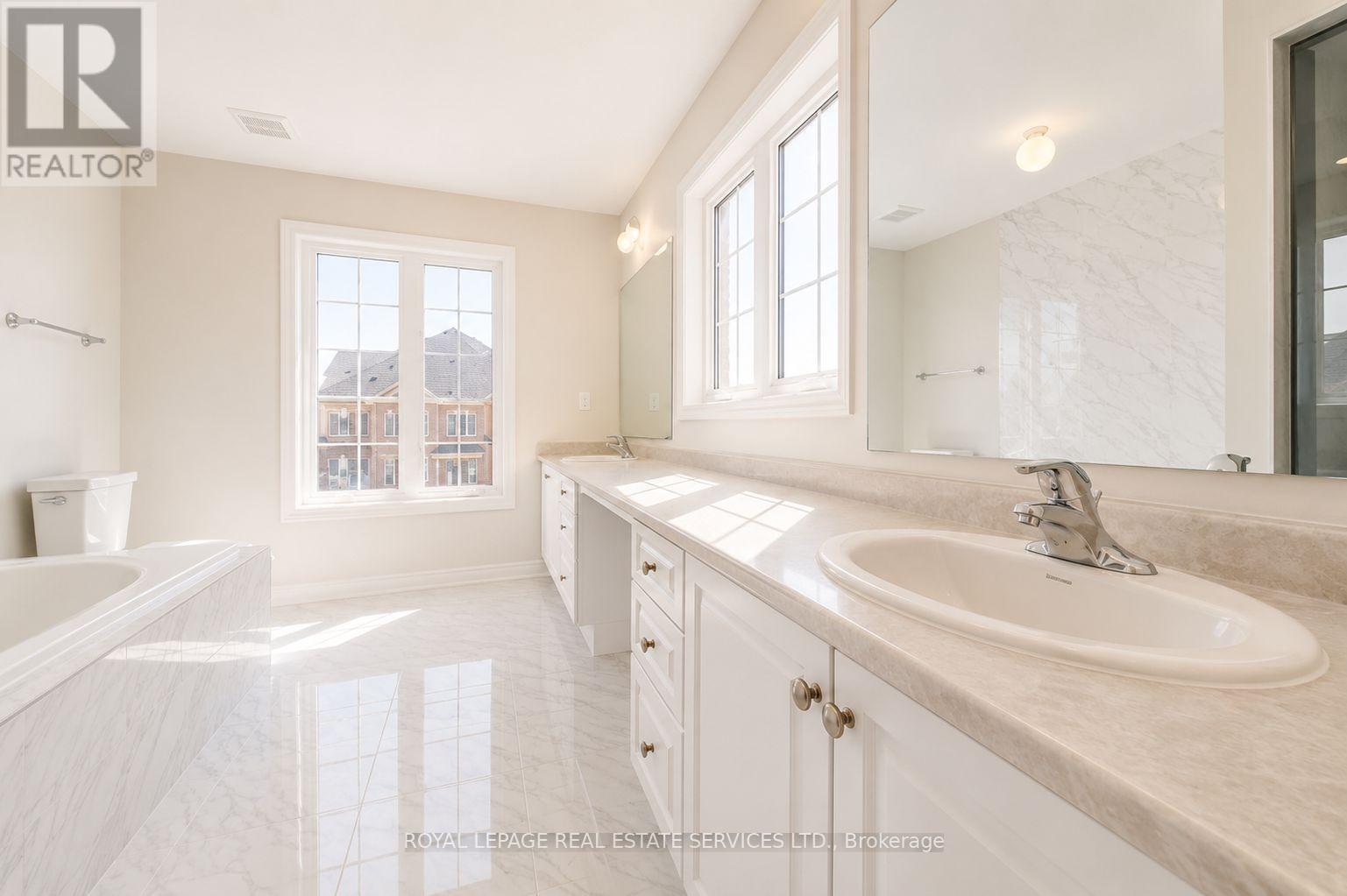 539 Settlers Road W, Oakville, Ontario  L6M 0N7 - Photo 10 - W13517234