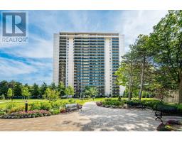 1809 - 812 BURNHAMTHORPE ROAD, Toronto, Ontario