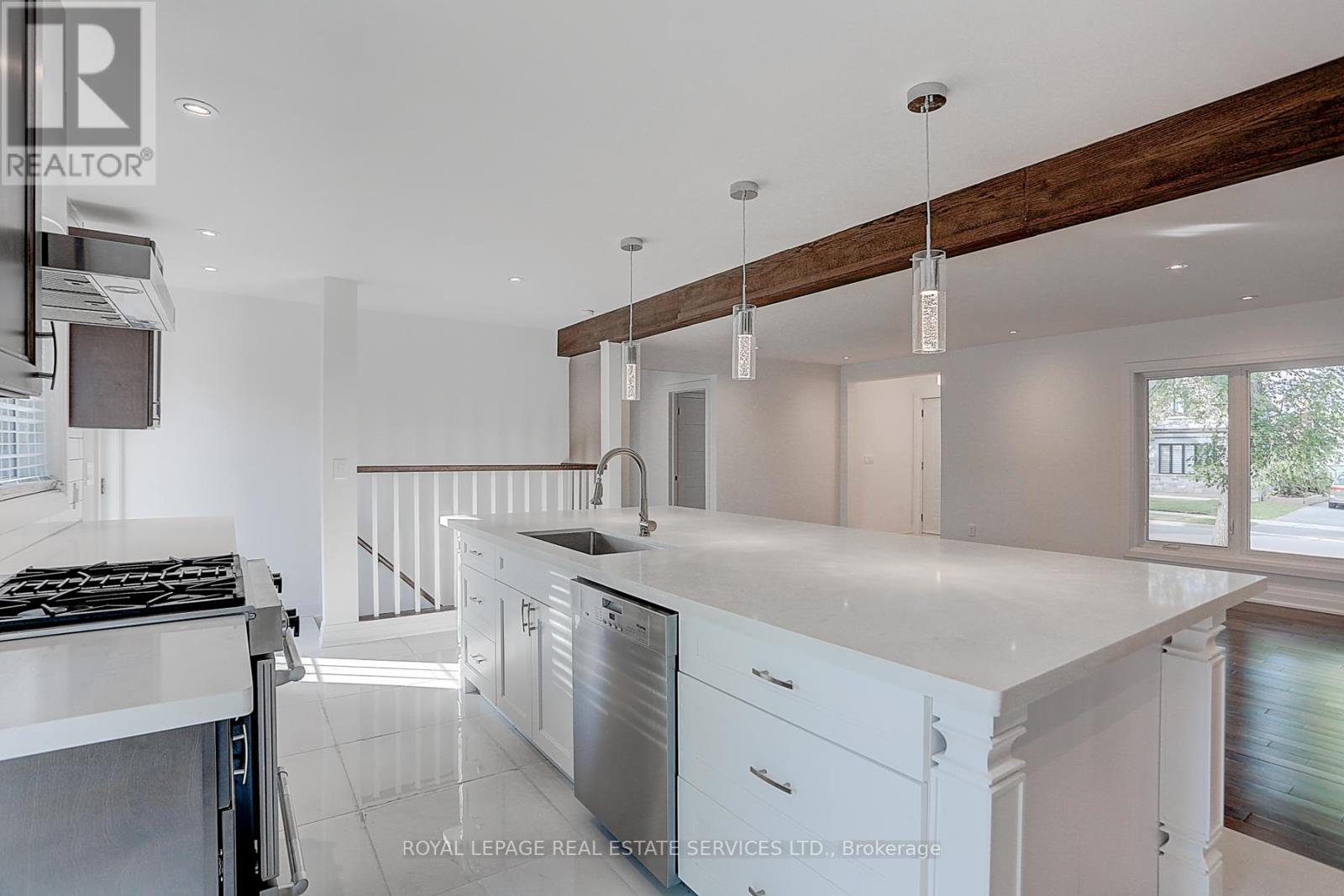 304 Felan Avenue, Oakville, Ontario L6K 2X6 - Photo 19 - W13517290