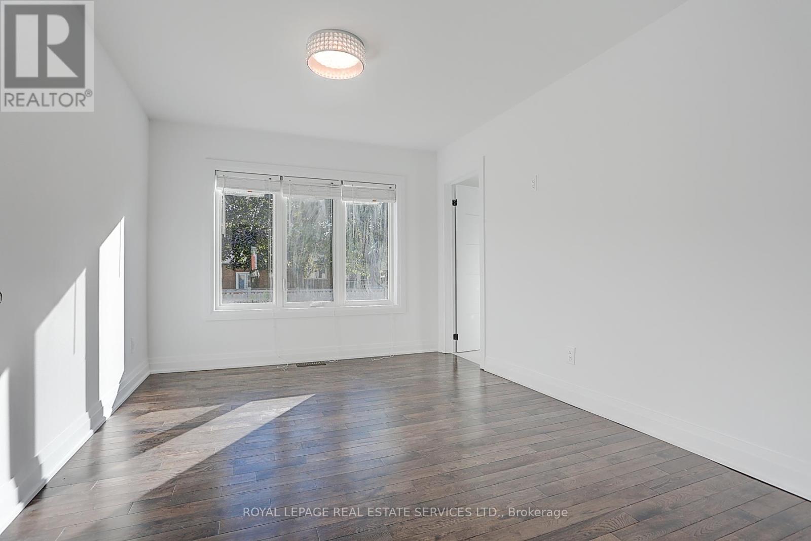 304 Felan Avenue, Oakville, Ontario L6K 2X6 - Photo 5 - W13517290