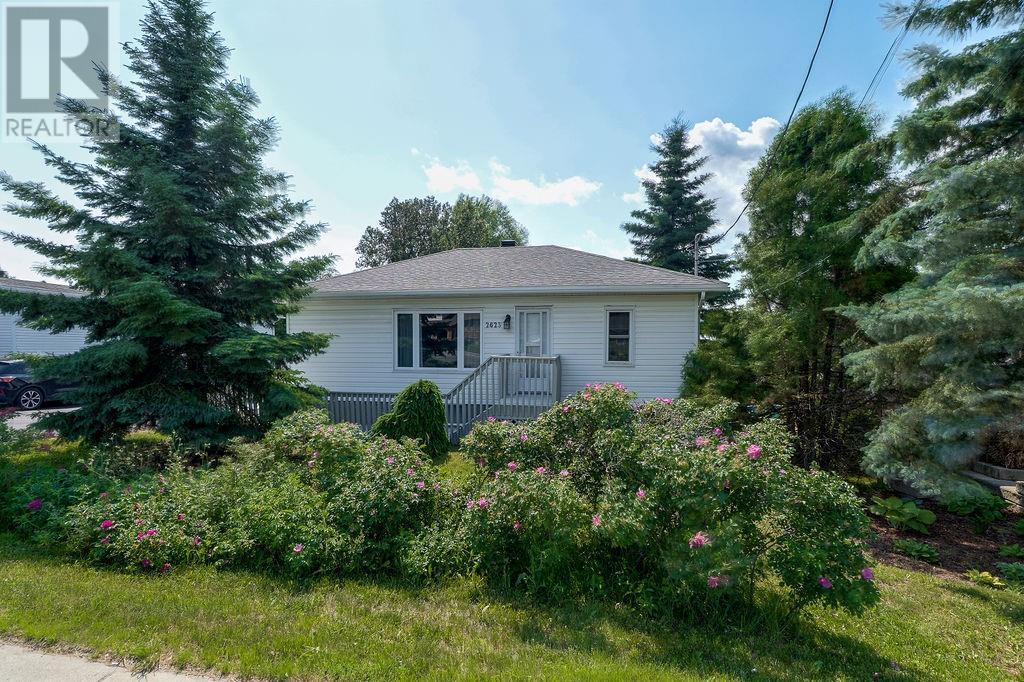 2623 Highway 69 N, Val Caron, Ontario  P3N 1K5 - Photo 1 - 2128925