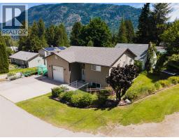 120 Kootenay Avenue, Castlegar, British Columbia