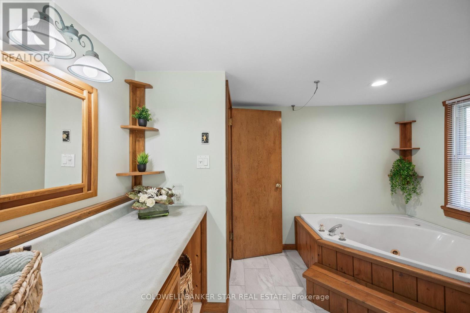 20 Gill Road, Lambton Shores, Ontario  N0M 1T0 - Photo 27 - X13517332