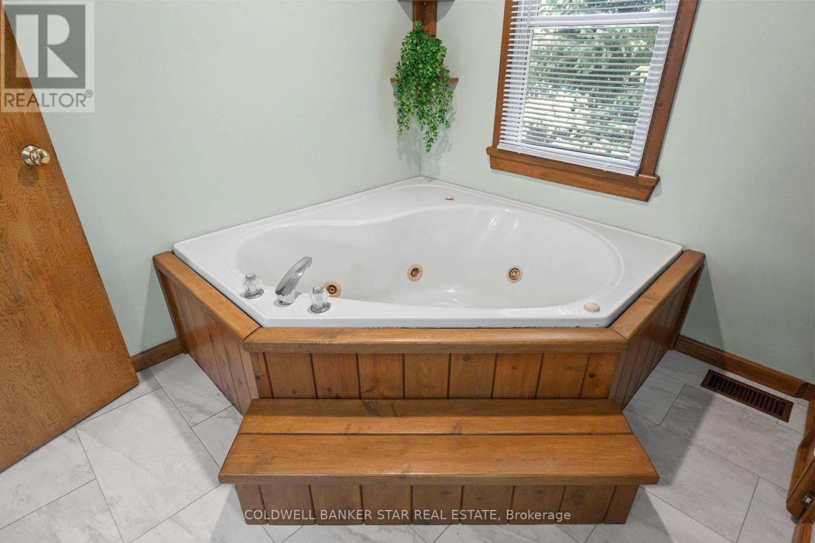 20 Gill Road, Lambton Shores, Ontario  N0M 1T0 - Photo 28 - X13517332