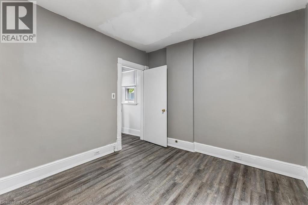 74 Erie Avenue Unit# Upper, Brantford, Ontario  N3S 2E9 - Photo 16 - 40844608