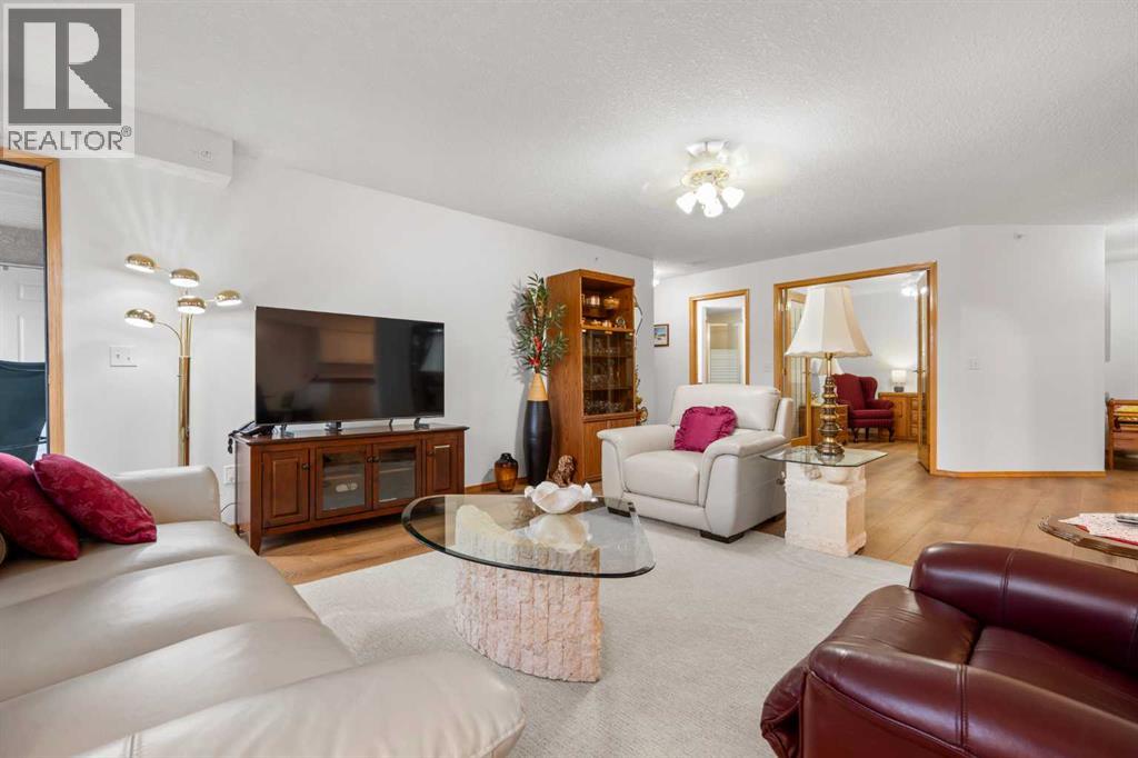 413, 7239 Sierra Morena Boulevard Sw, Calgary, Alberta  T3H 3L7 - Photo 11 - A2325258