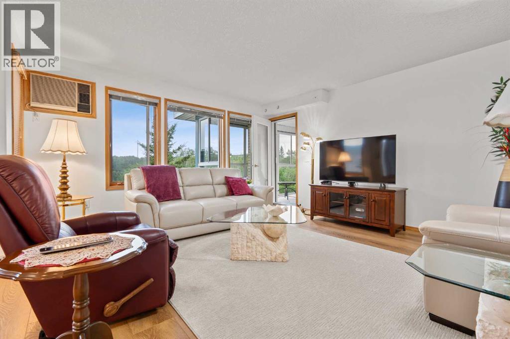 413, 7239 Sierra Morena Boulevard Sw, Calgary, Alberta  T3H 3L7 - Photo 12 - A2325258