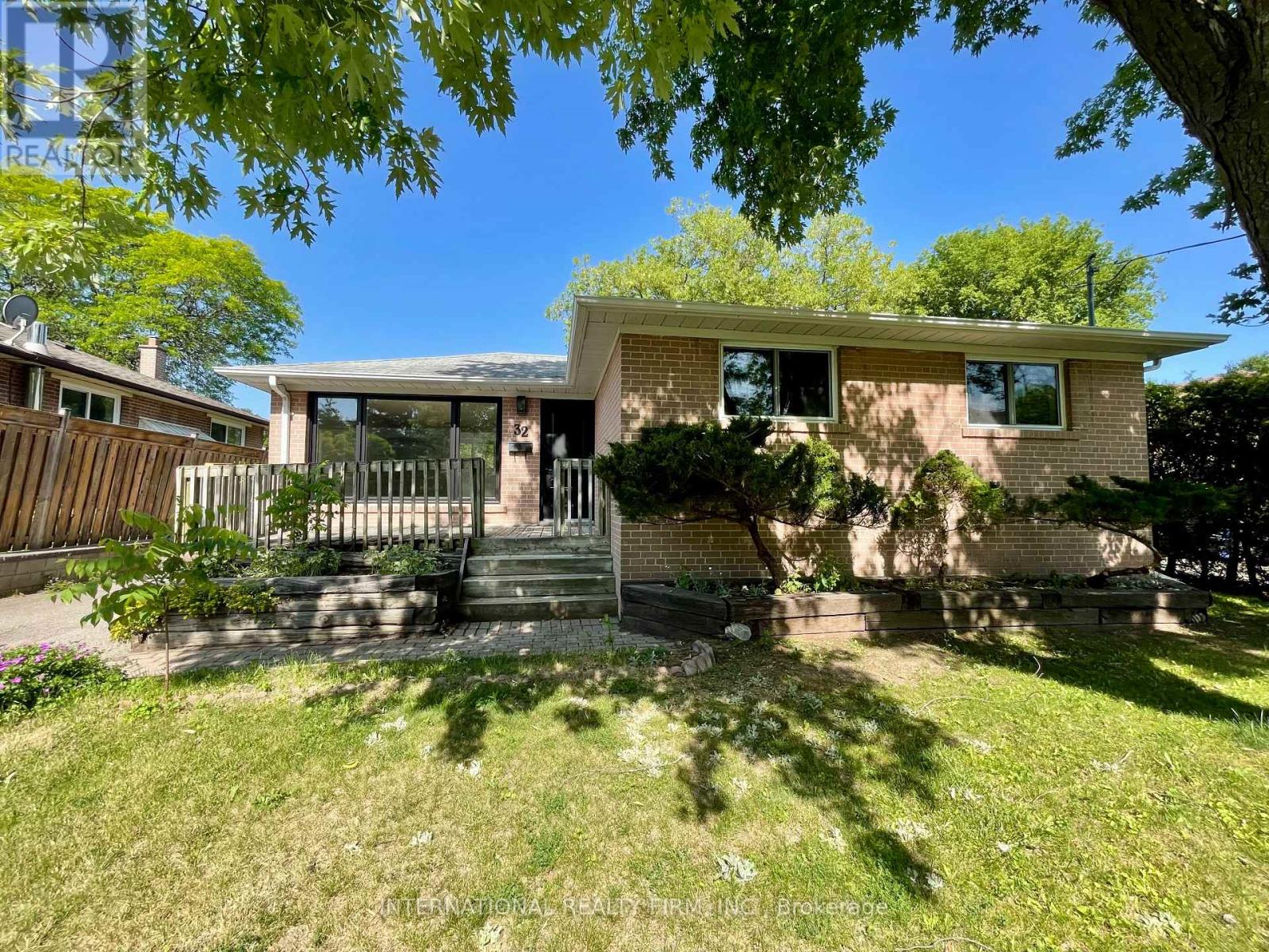 32 Jasper Drive, Aurora, Ontario  L4G 3B9 - Photo 13 - N13517386