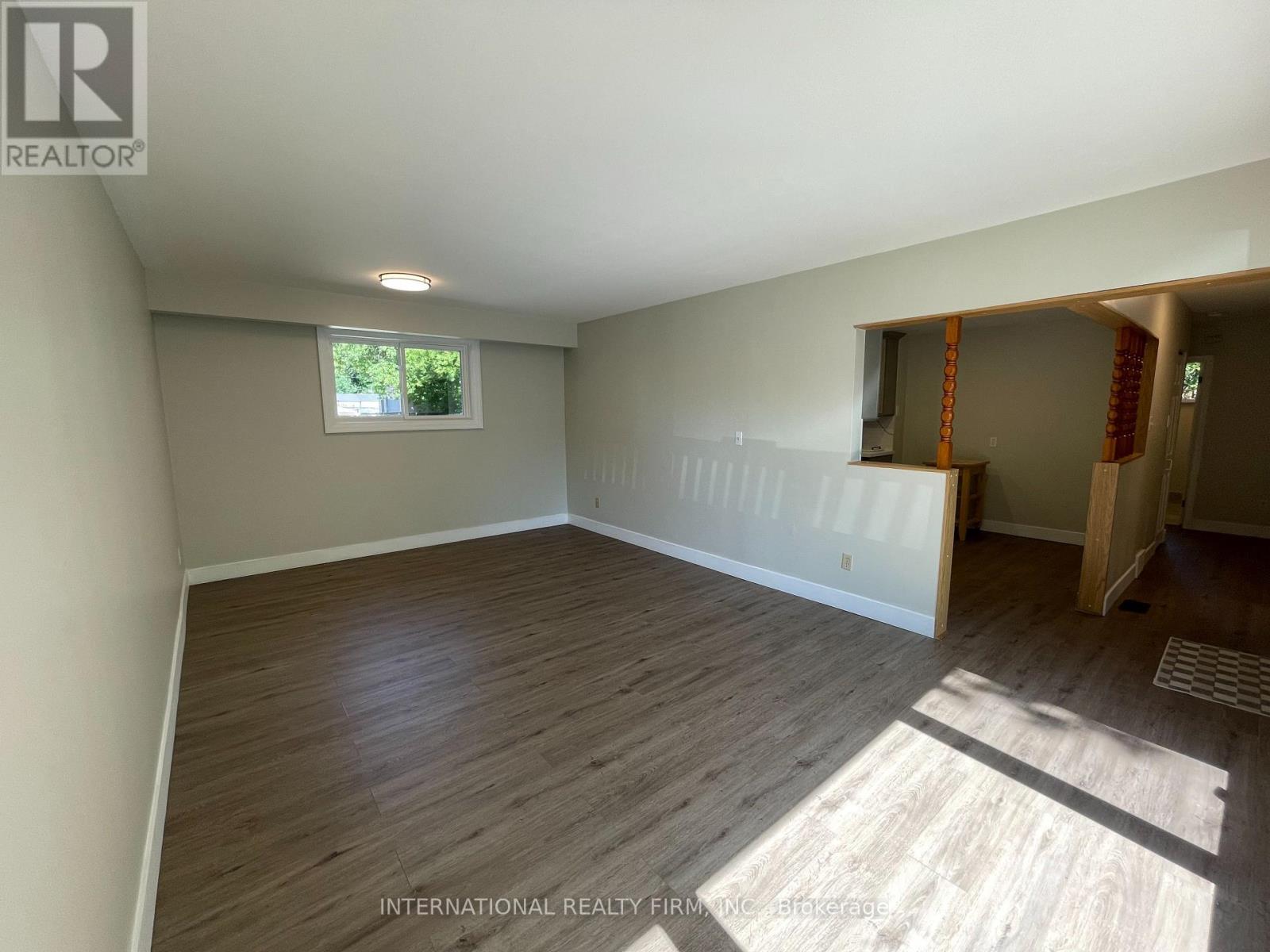 32 Jasper Drive, Aurora, Ontario  L4G 3B9 - Photo 3 - N13517386
