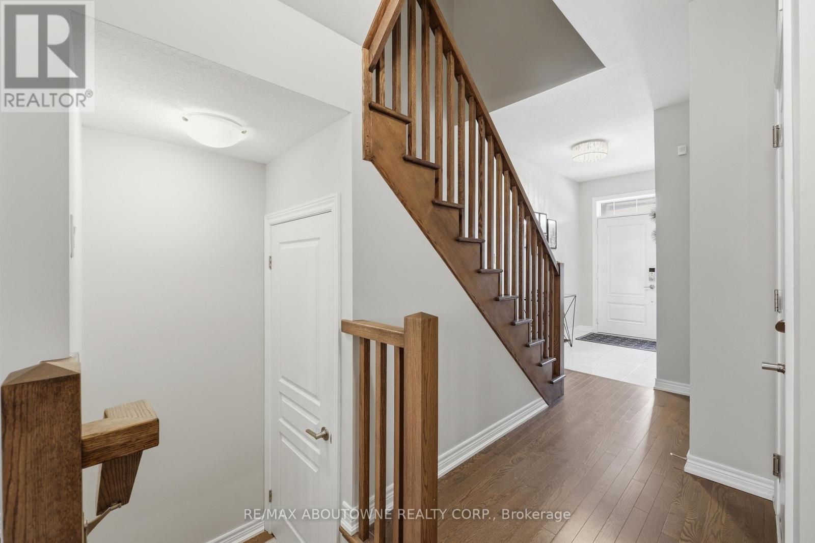 397 Wheat Boom Drive, Oakville, Ontario  L6H 0R4 - Photo 7 - W13517392