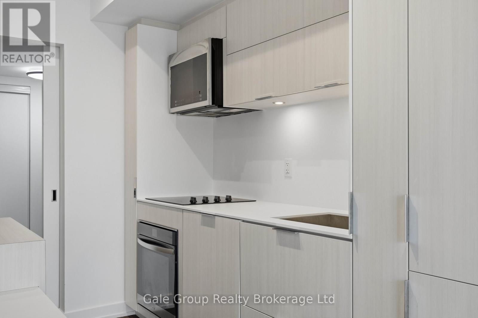 303 - 370 Martha Street, Burlington, Ontario  L7R 0G9 - Photo 11 - W13517590