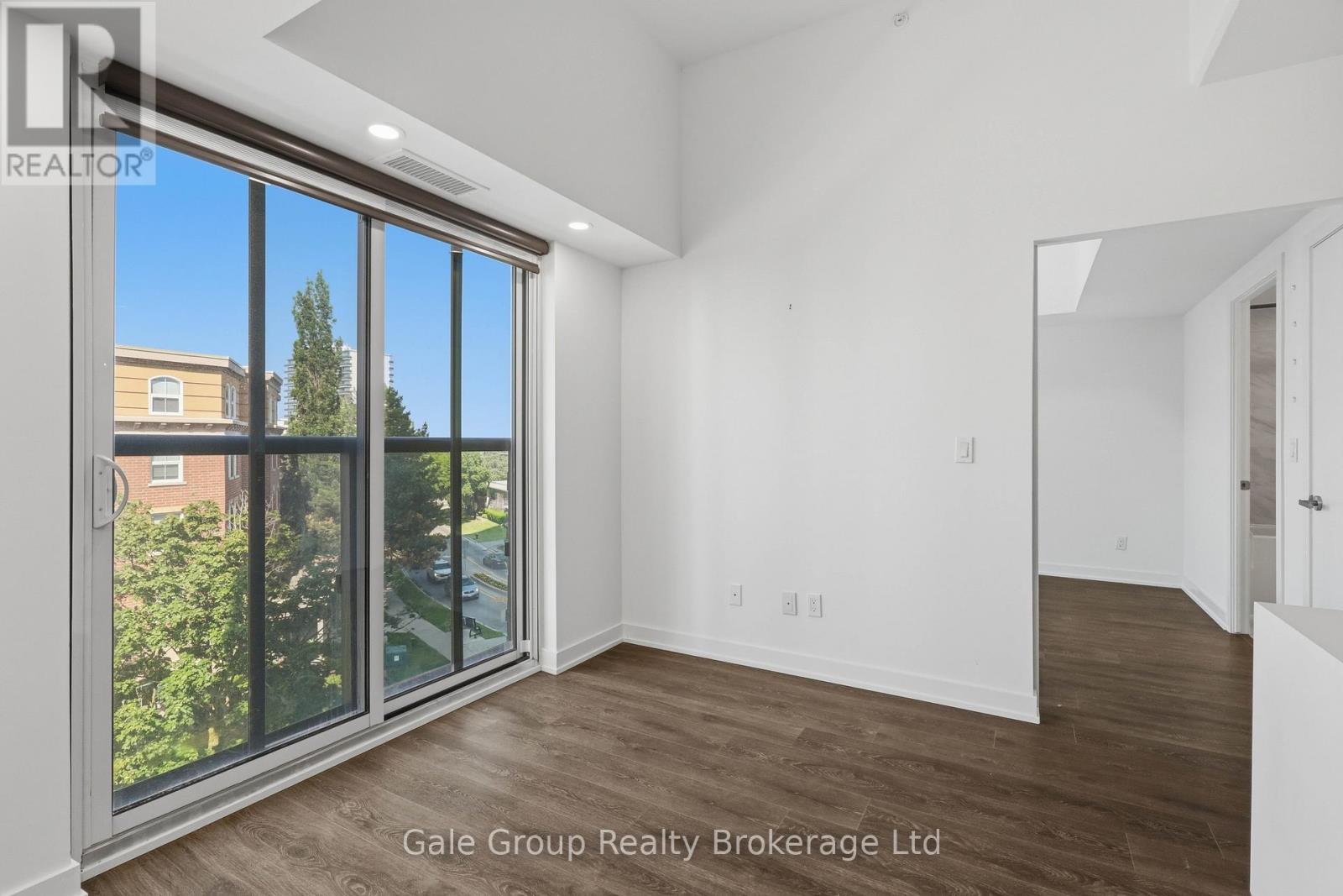 303 - 370 Martha Street, Burlington, Ontario  L7R 0G9 - Photo 14 - W13517590