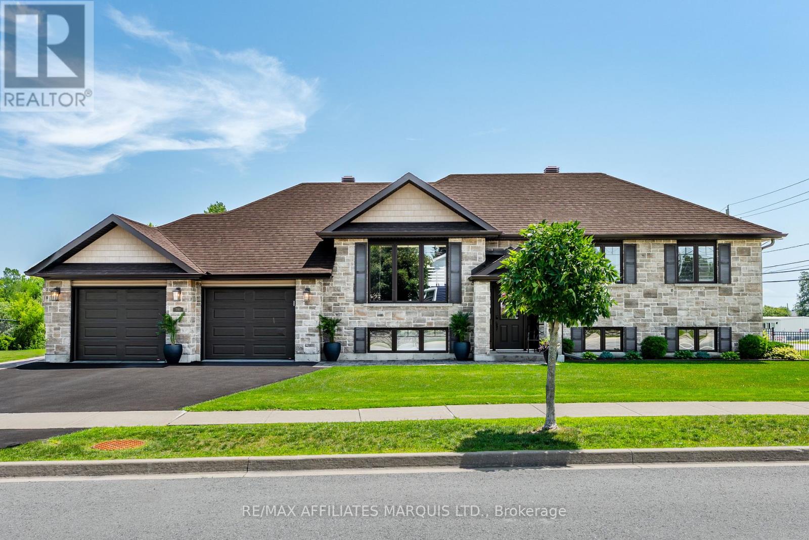 2 MERCIER AVENUE E, Cornwall, Ontario