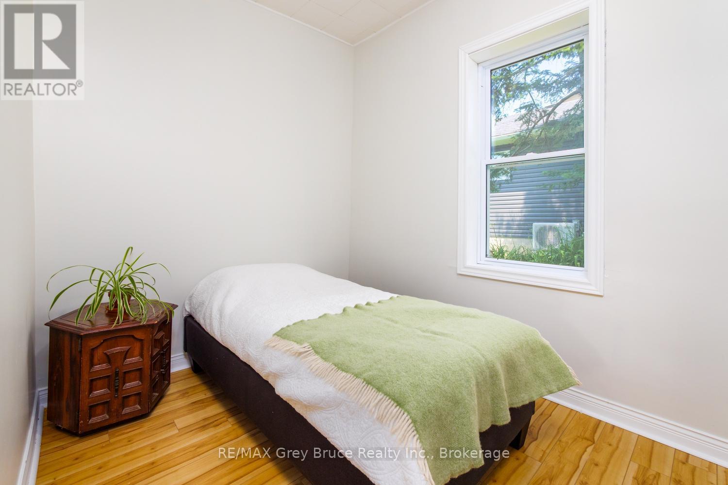 586 Dawson Street S, South Bruce Peninsula, Ontario  N0H 2T0 - Photo 13 - X13517462