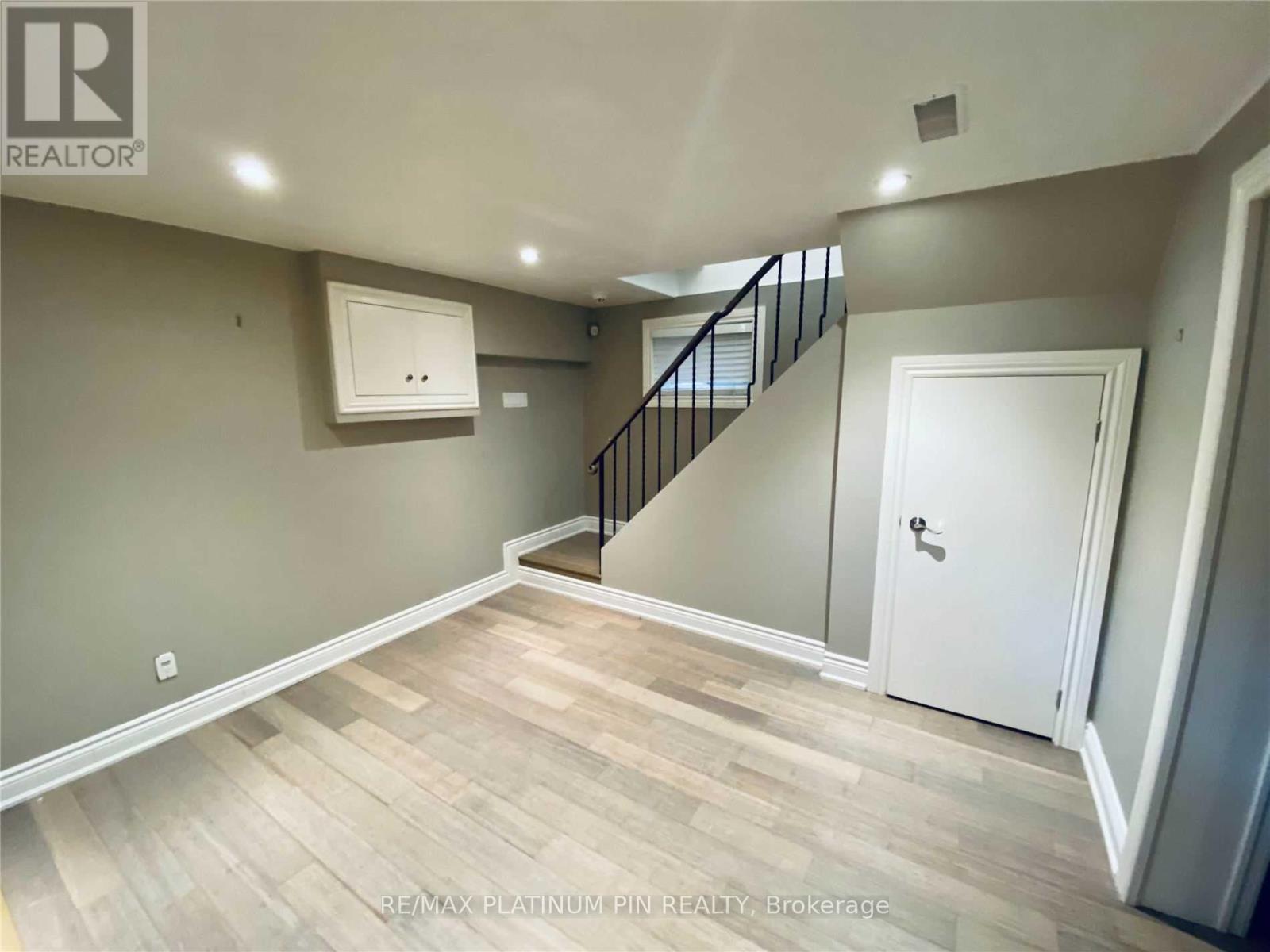 15 Whitelock Crescent, Toronto, Ontario  M2K 1V9 - Photo 10 - C13517608