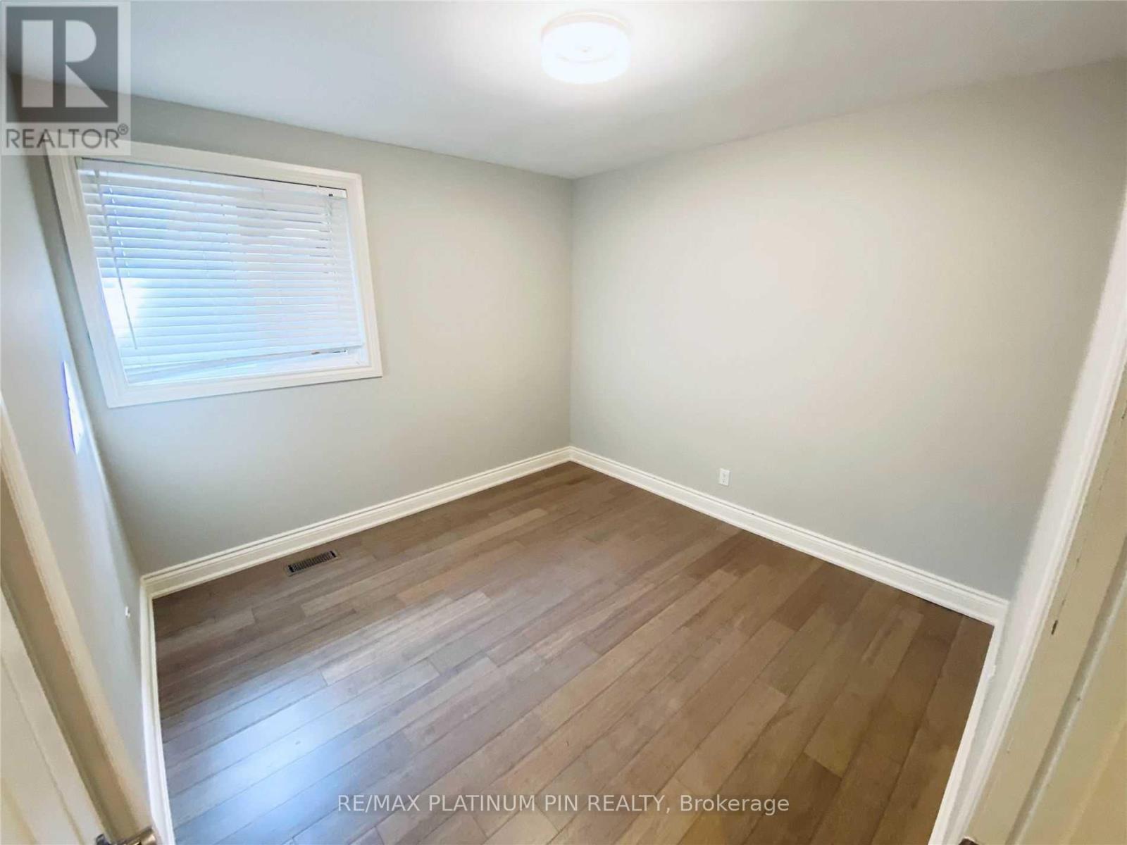 15 Whitelock Crescent, Toronto, Ontario  M2K 1V9 - Photo 7 - C13517608