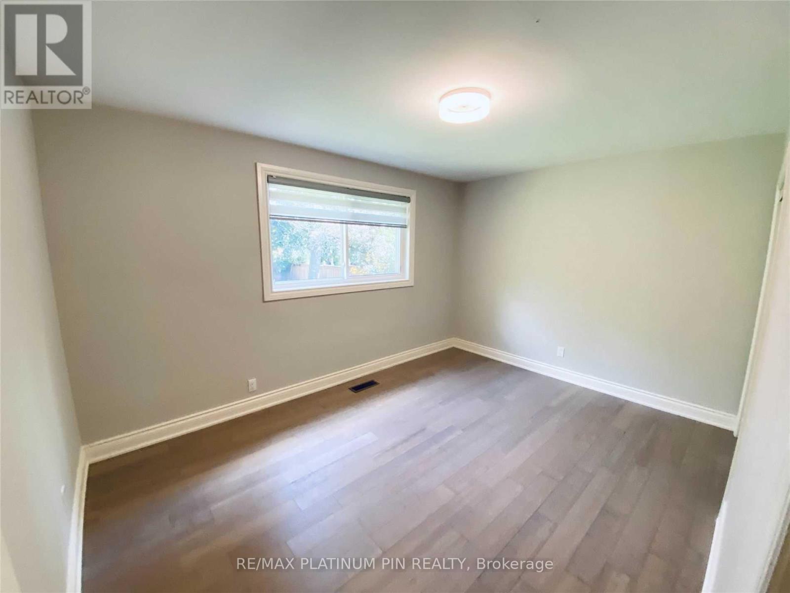 15 Whitelock Crescent, Toronto, Ontario  M2K 1V9 - Photo 8 - C13517608