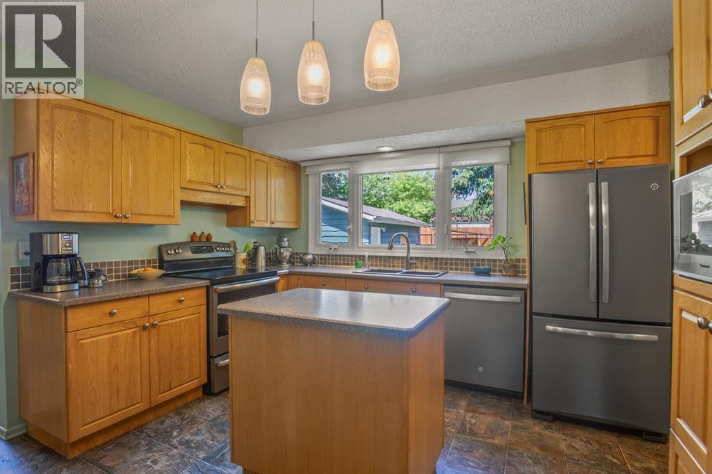 11 Mccune Avenue, Red Deer, Alberta  T4N 0H3 - Photo 7 - A2319310