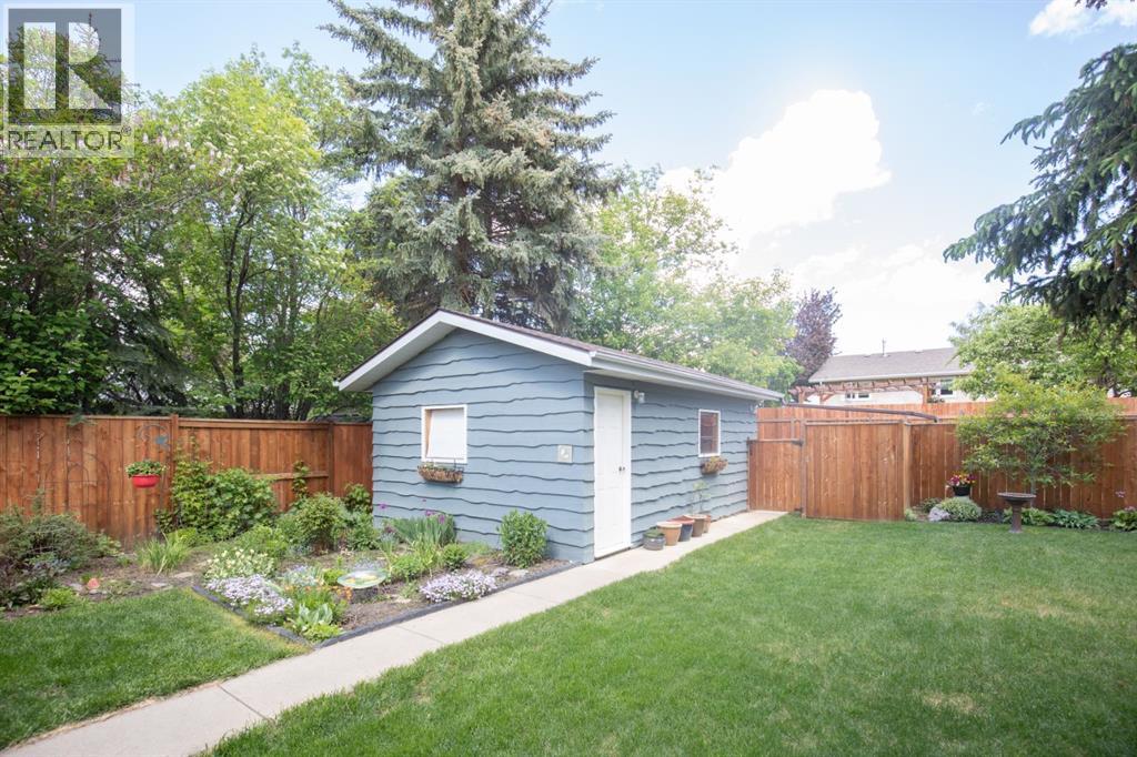 11 Mccune Avenue, Red Deer, Alberta  T4N 0H3 - Photo 32 - A2319310