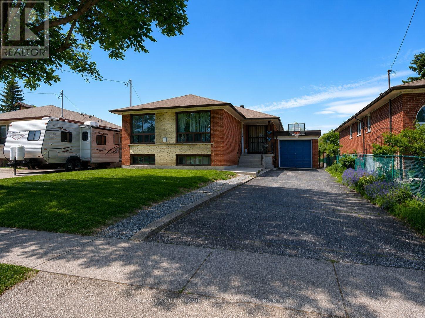 34 Zenith Drive, Toronto, Ontario  M1K 1K4 - Photo 5 - E13517496