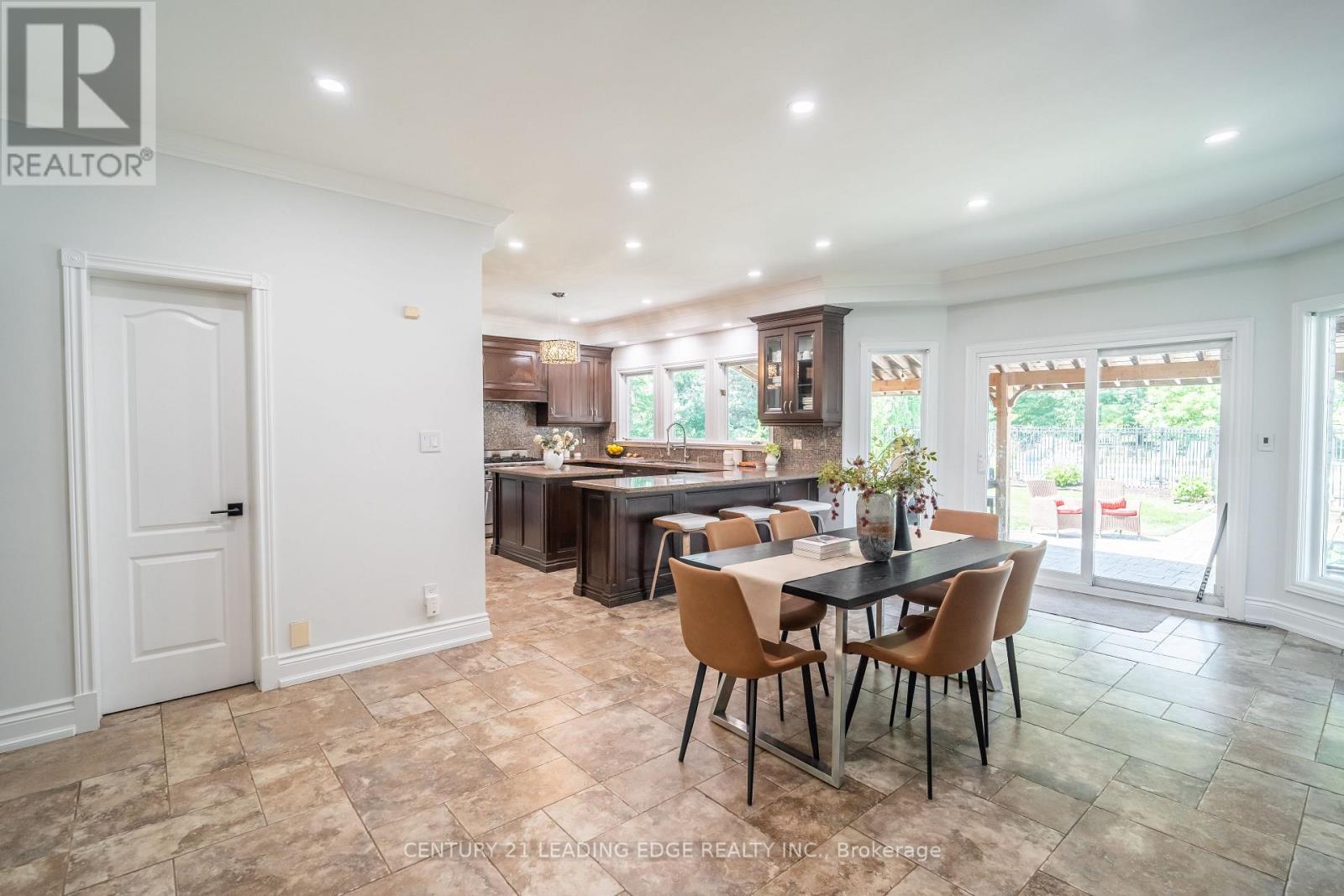 6 Stonegate Street, Whitchurch-Stouffville, Ontario  L0H 1G0 - Photo 17 - N13517562