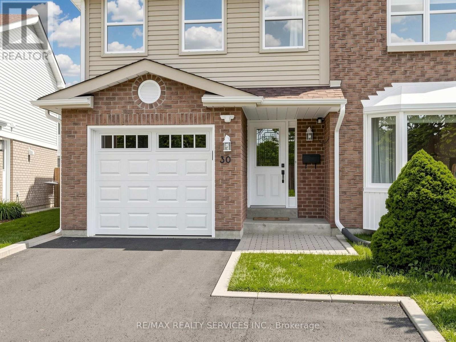 30 Mcgillivary Crescent, Brampton, Ontario  L6S 3P7 - Photo 3 - W13517472