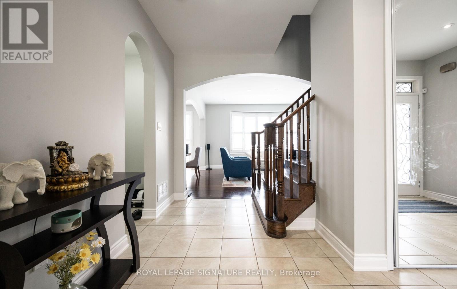1071 Syndenham Lane, Milton, Ontario  L9T 8J1 - Photo 6 - W13517618
