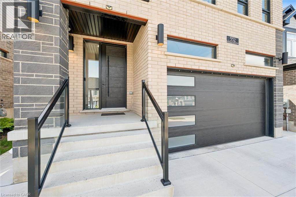 552 Nathalie Crescent, Kitchener, Ontario  N2E 0H9 - Photo 7 - 40843392