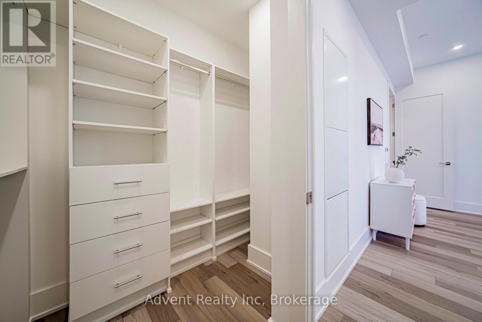 Ph01 - 8 Cedarland Drive, Markham, Ontario  L6G 0H4 - Photo 34 - N13234934