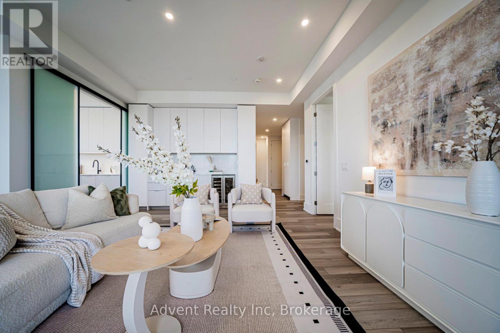 Ph01 - 8 Cedarland Drive, Markham, Ontario  L6G 0H4 - Photo 8 - N13234934