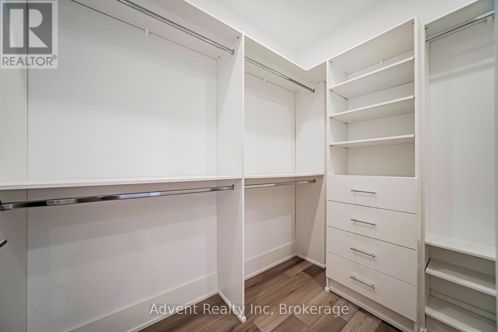 Ph01 - 8 Cedarland Drive, Markham, Ontario  L6G 0H4 - Photo 33 - N13234934