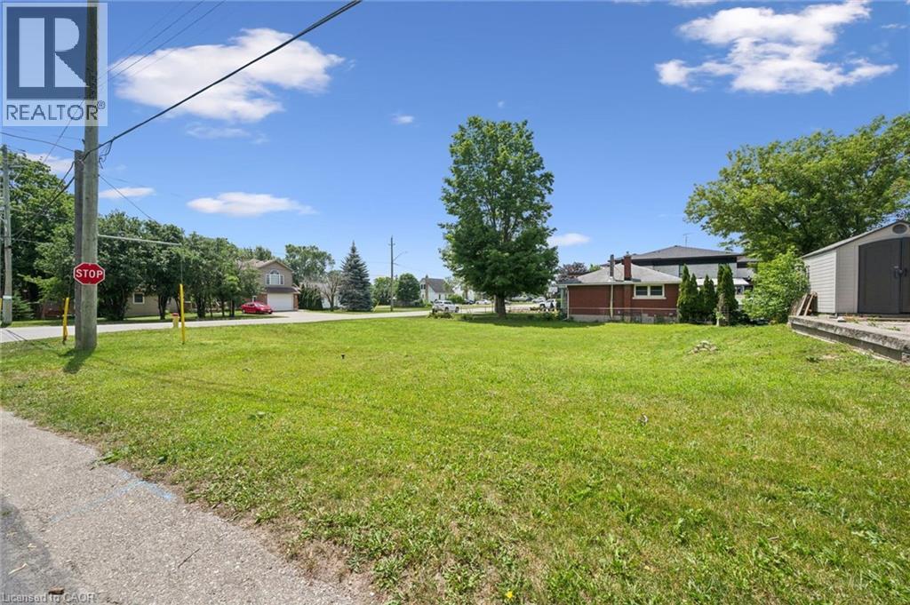 46 Daniel Avenue, Kitchener, Ontario  N2K 1E9 - Photo 4 - 40843096
