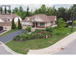 2 FALLINGBROOK CRESCENT, Kawartha Lakes, Ontario