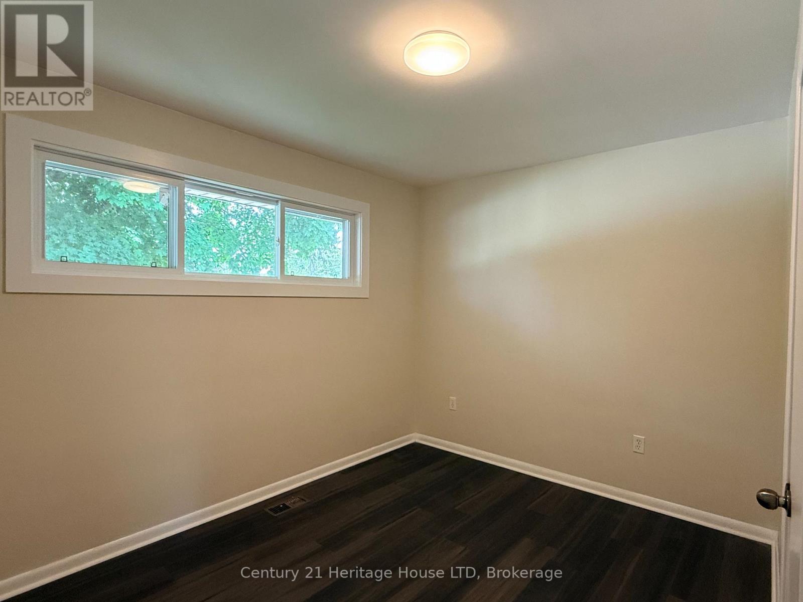 6780 Hagar Avenue, Niagara Falls, Ontario  L2G 5M4 - Photo 7 - X13517702