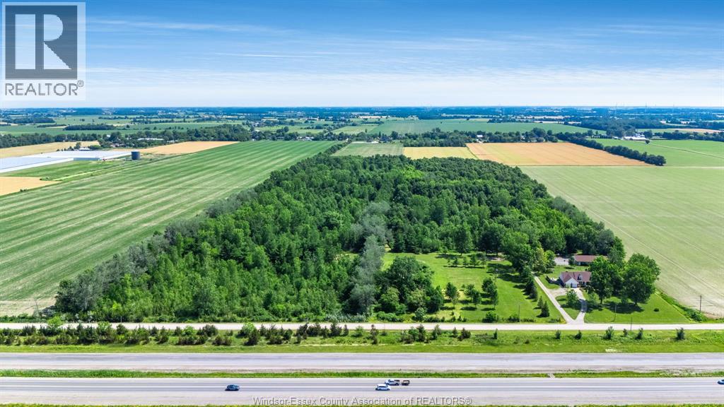 MLS# 26015913: 383 South Talbot ROAD, Kingsville, Canada