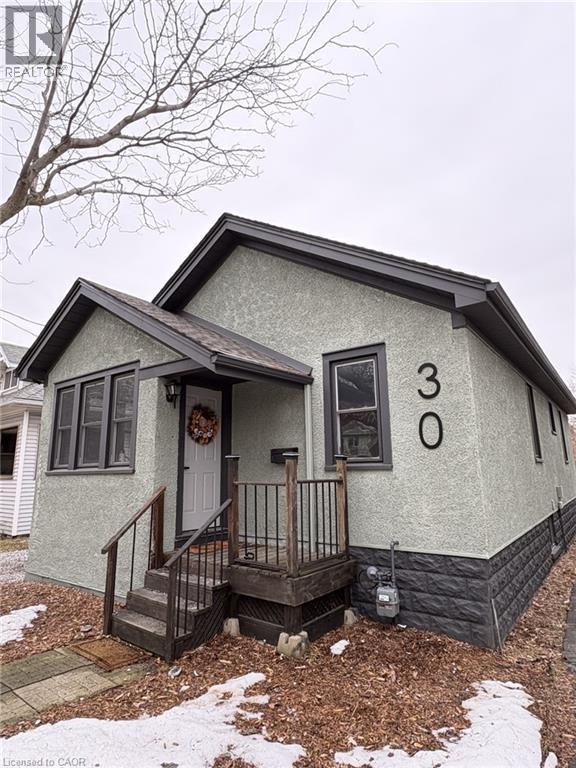30 EASTCHESTER Avenue, St. Catharines, Ontario