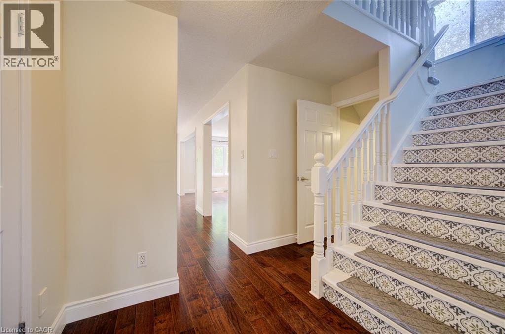 569 Violet Street, Waterloo, Ontario  N2V 2T8 - Photo 4 - 40843883