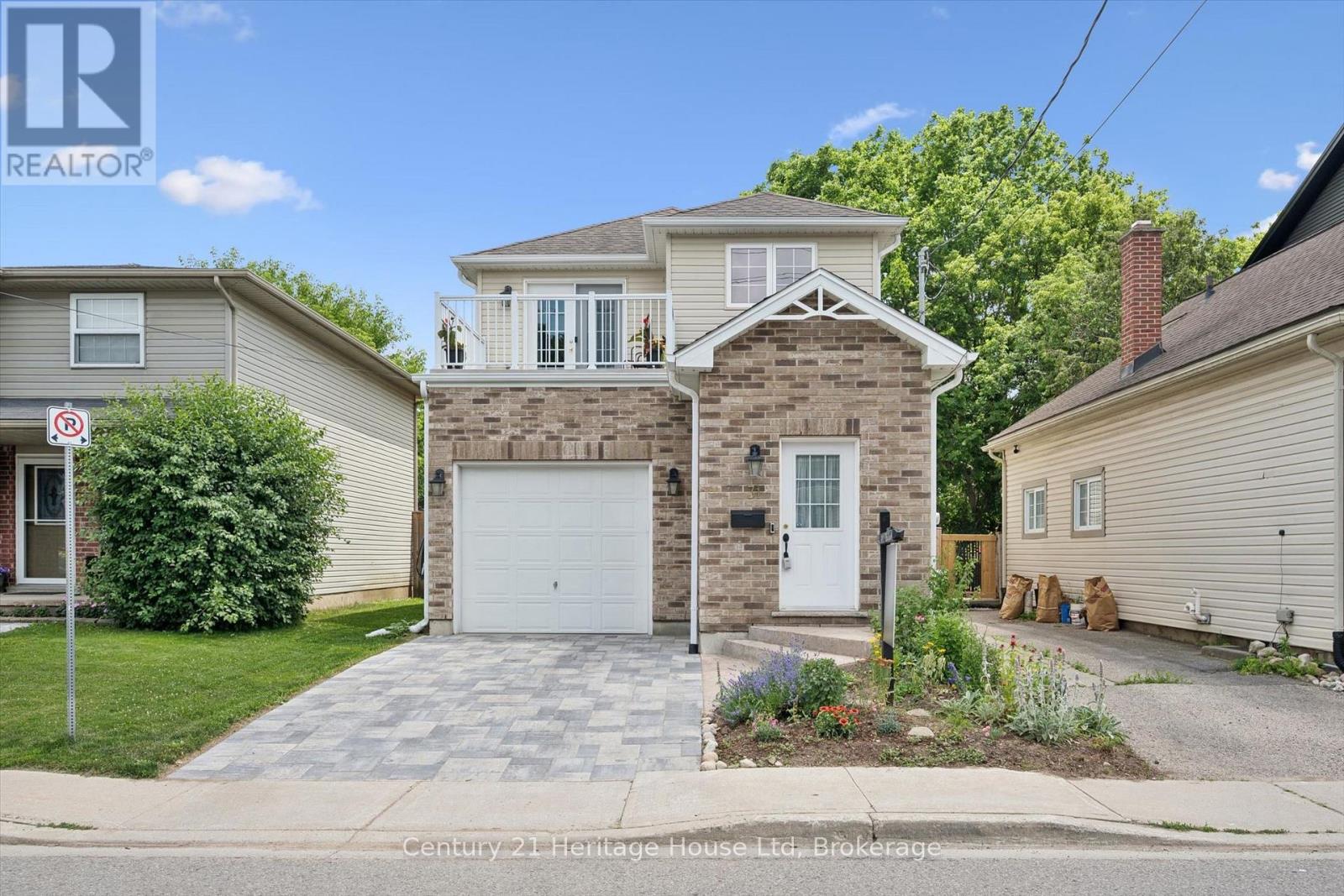 31 Alice Street, Guelph, Ontario  N1E 2Z7 - Photo 2 - X13517760