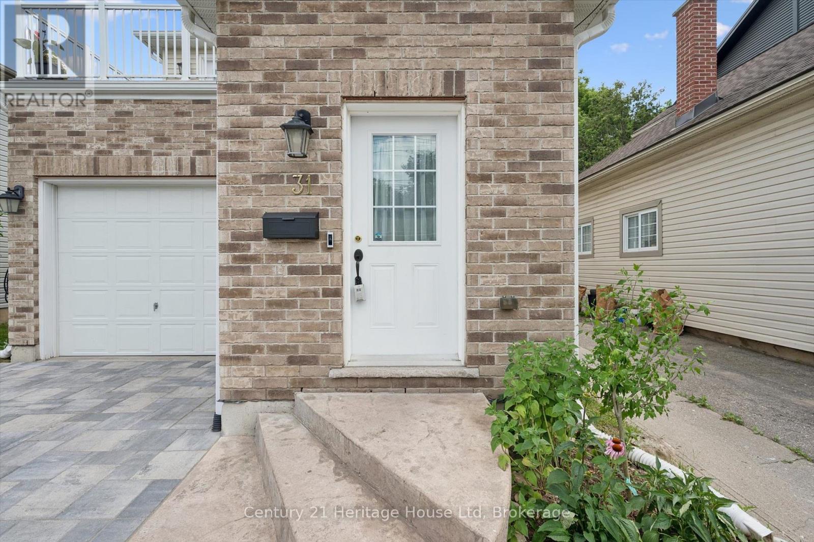 31 Alice Street, Guelph, Ontario  N1E 2Z7 - Photo 5 - X13517760