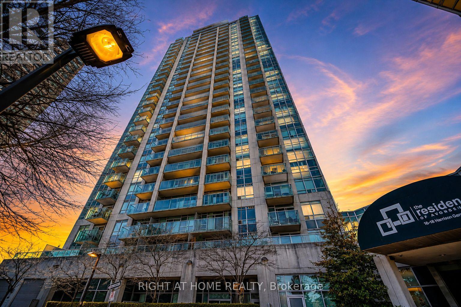 <div class="slider-price">$635,000</div><p>2308 - 18 Harrison Garden Boulevard, Toronto, Ontario</p>