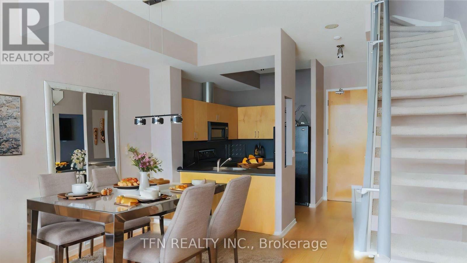 704 - 388 Richmond Street W, Toronto, Ontario  M5V 3P1 - Photo 2 - C13517796