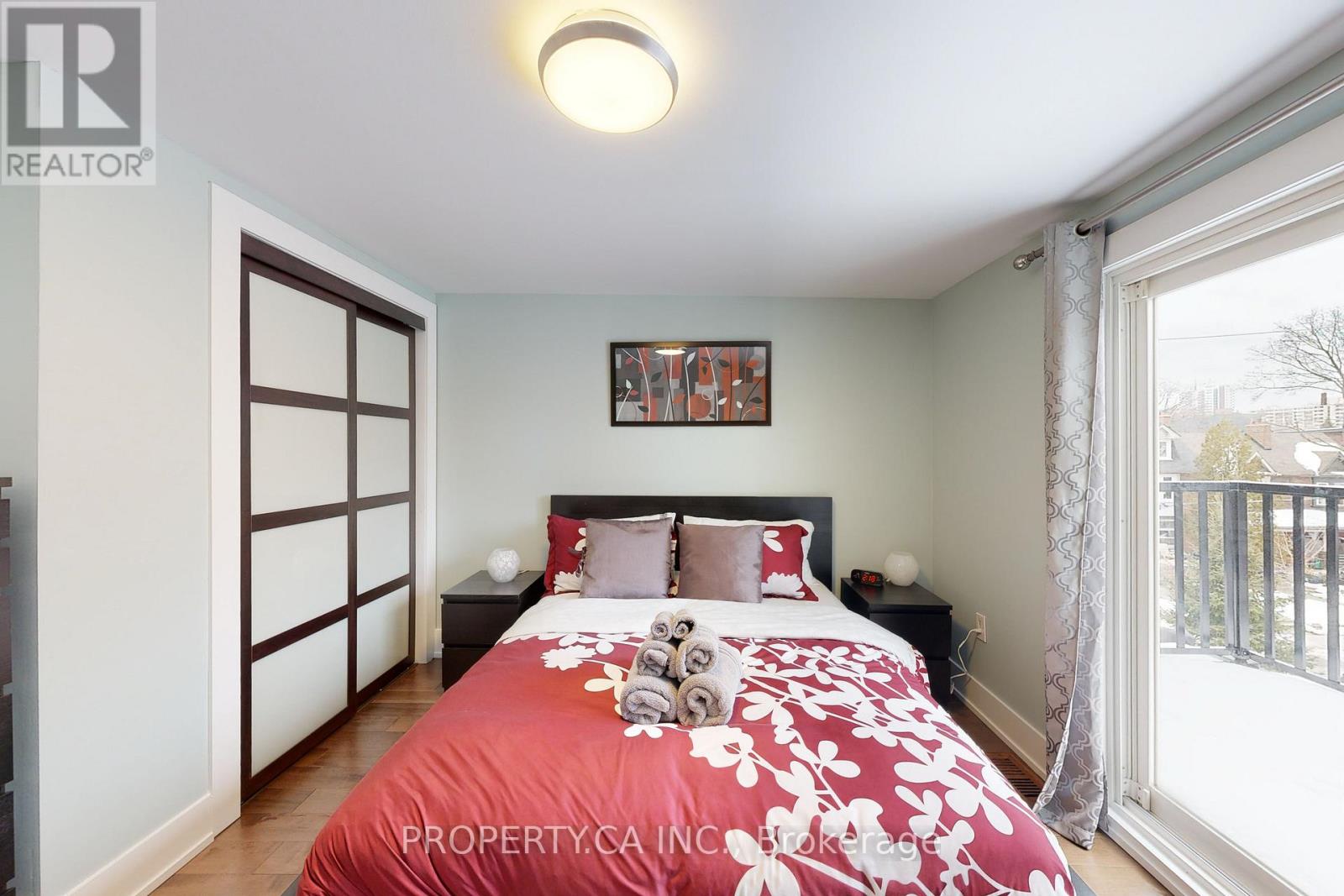 Upper - 635 Christie Street, Toronto, Ontario  M6G 3E6 - Photo 20 - C13517904