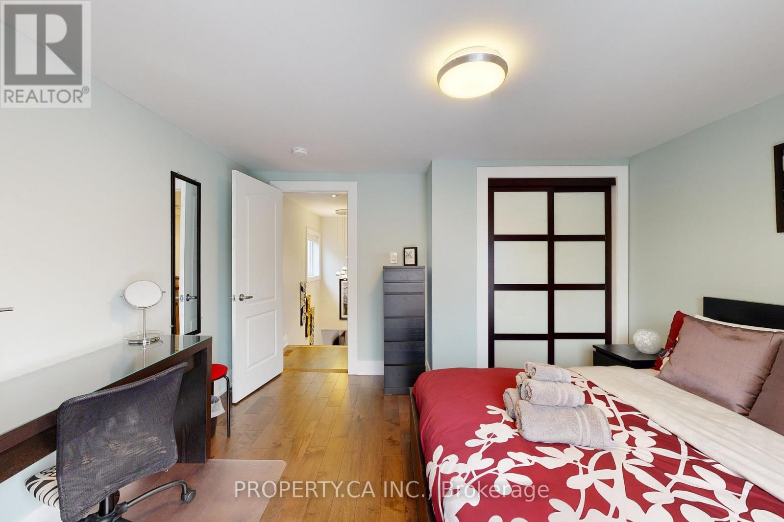 Upper - 635 Christie Street, Toronto, Ontario  M6G 3E6 - Photo 21 - C13517904